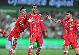 Luis Muñoz celebra un gol con el Cartagena en El Sardinero.