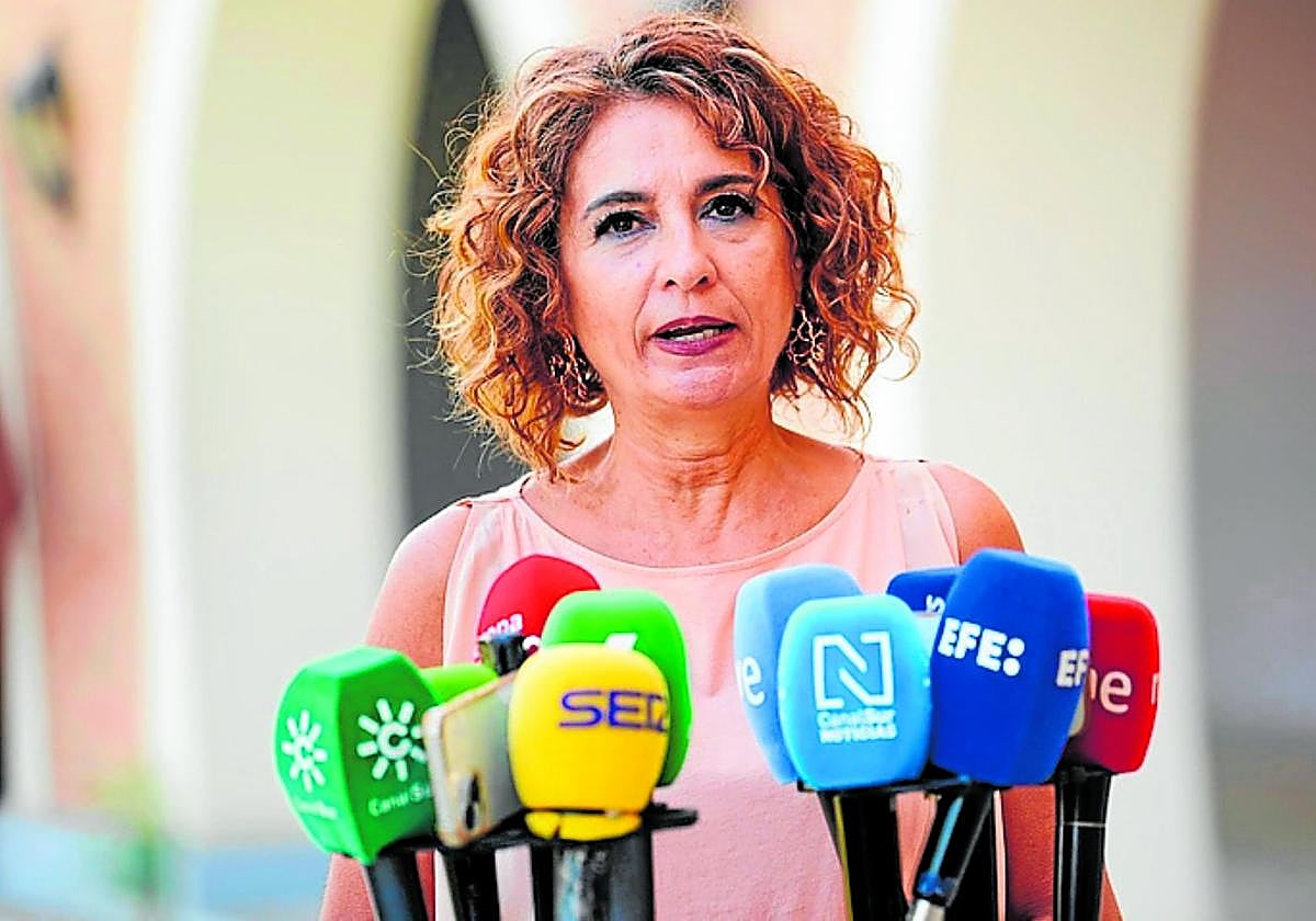 La vicepresidenta y ministra de Hacienda, María Jesús Montero.