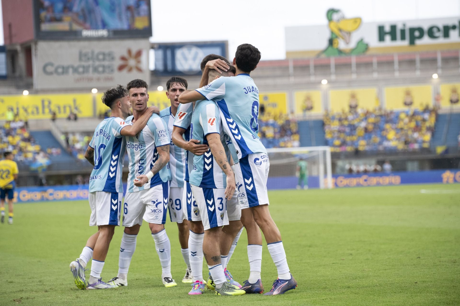 El partido Las Palmas- Málaga, en imágenes
