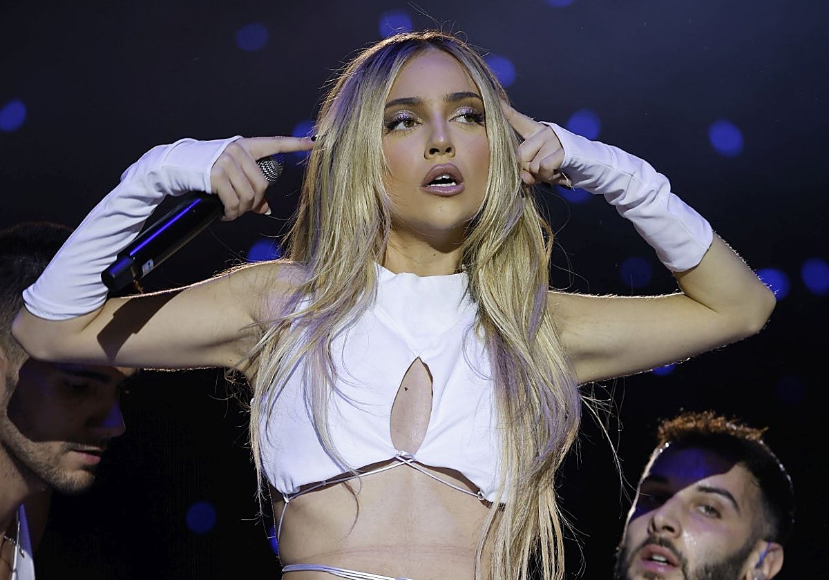 Ana Mena ha vuelto a subir el listón de su carrera internacional al debutar en Japón.