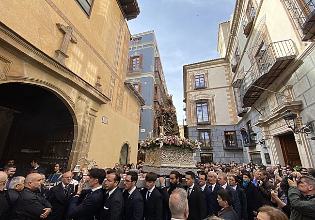 La Patrona de Málaga, en su peregrinación hacia el templo de Santiago.