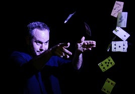 Jorge Blass llega con sus trucos de magia a Estepona.