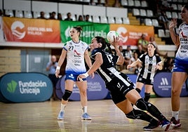 Rocío Campigli se dispone a lanzar.