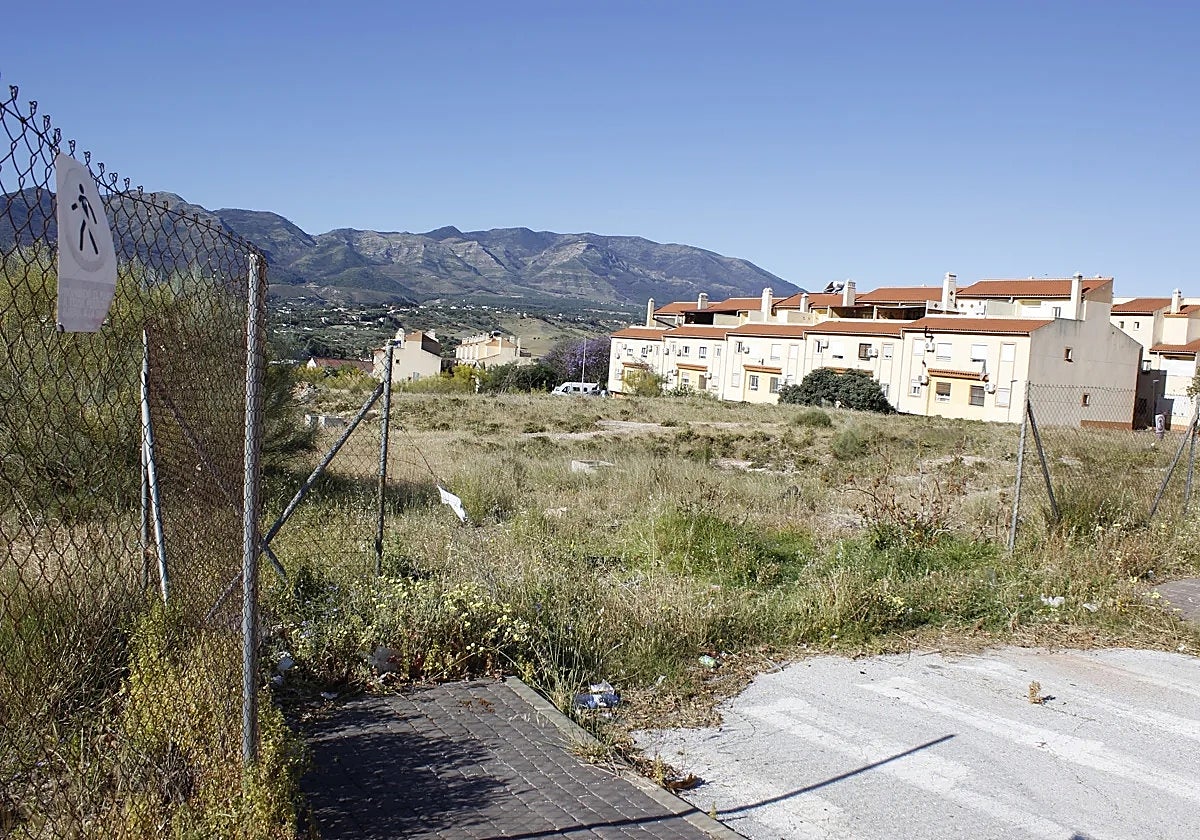 Terrenos sin edificar en Torrealquería.