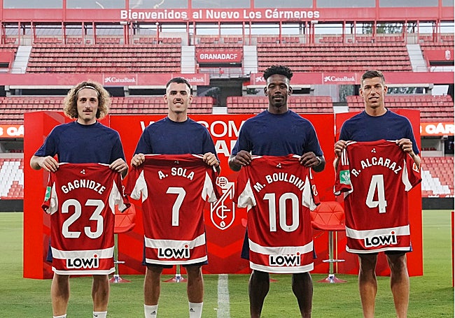 Gagnidze, Álex Sola, Bouldini y Rubén Alcaraz, los cuatro refuerzos que ha hecho el Granada en los últimos días.