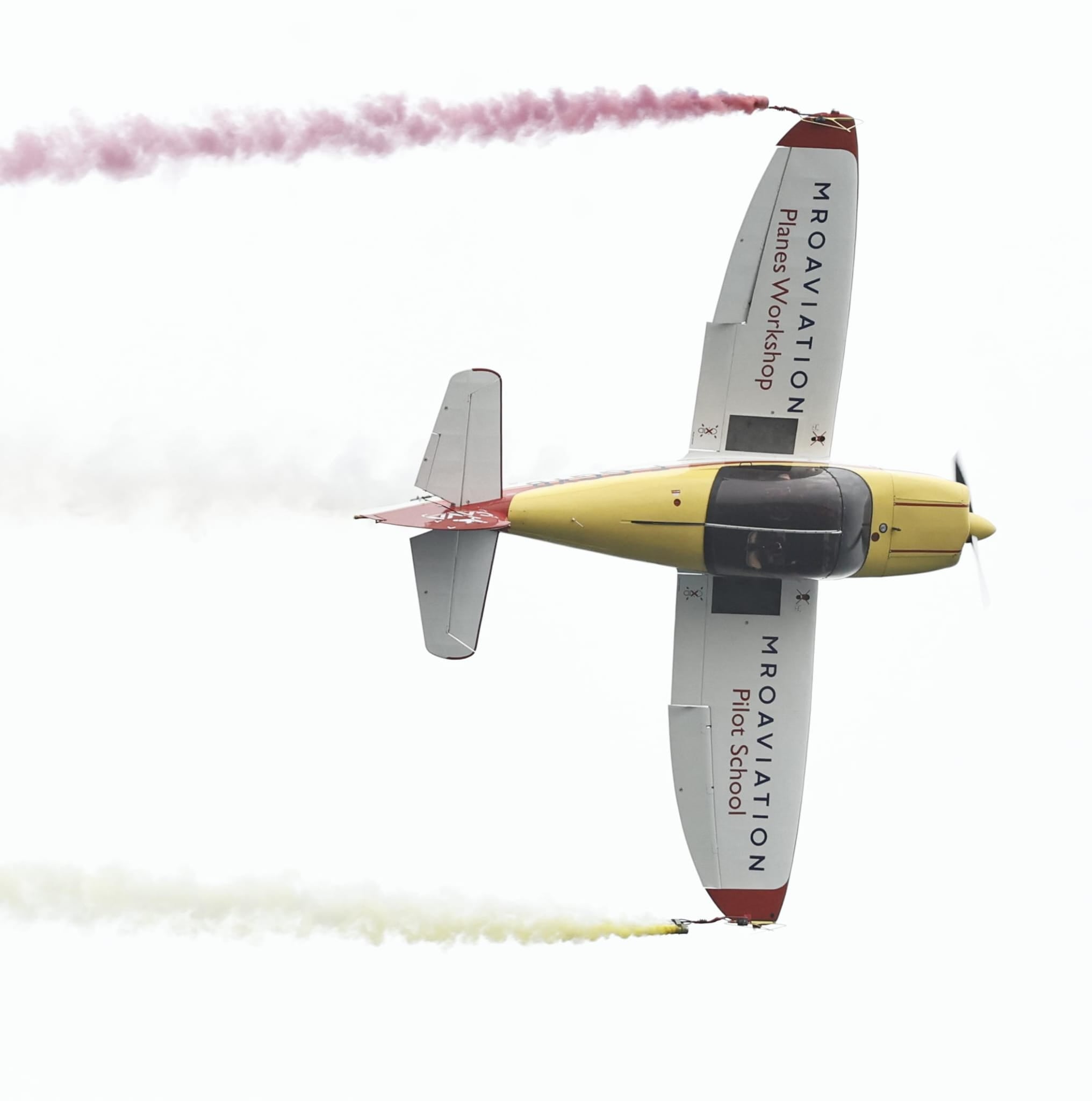 La décima edición del Festival Aéreo Internacional de Torre del Mar, en imágenes