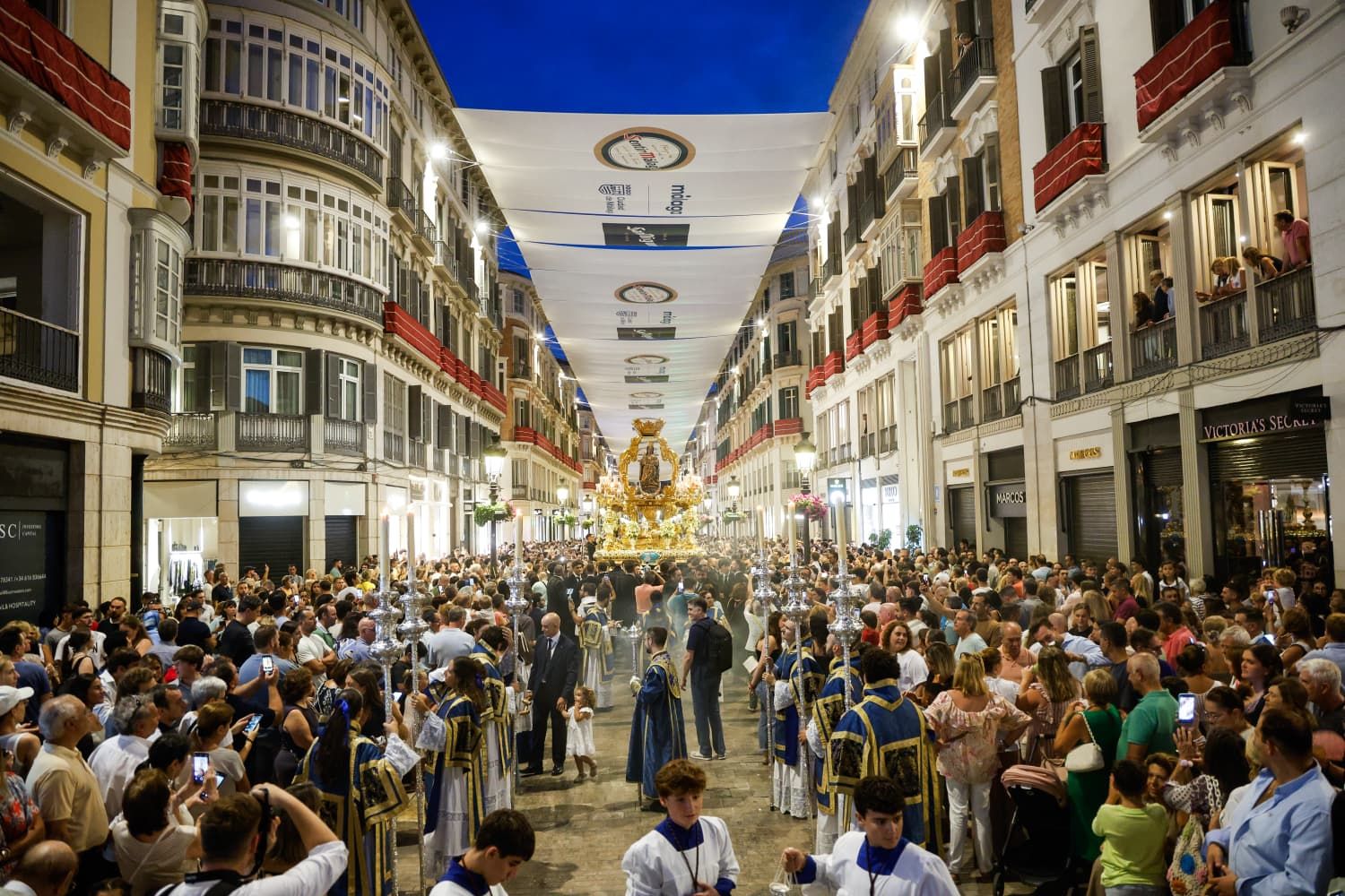 La procesión de la Virgen de la Victoria, en imágenes
