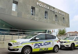 Detienen a un conductor por agredir a su pareja mientras circulaba de forma temeraria por Mijas