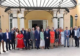 Participantes en la primera edición de la mesa de movilidad convocada por el Gobierno.