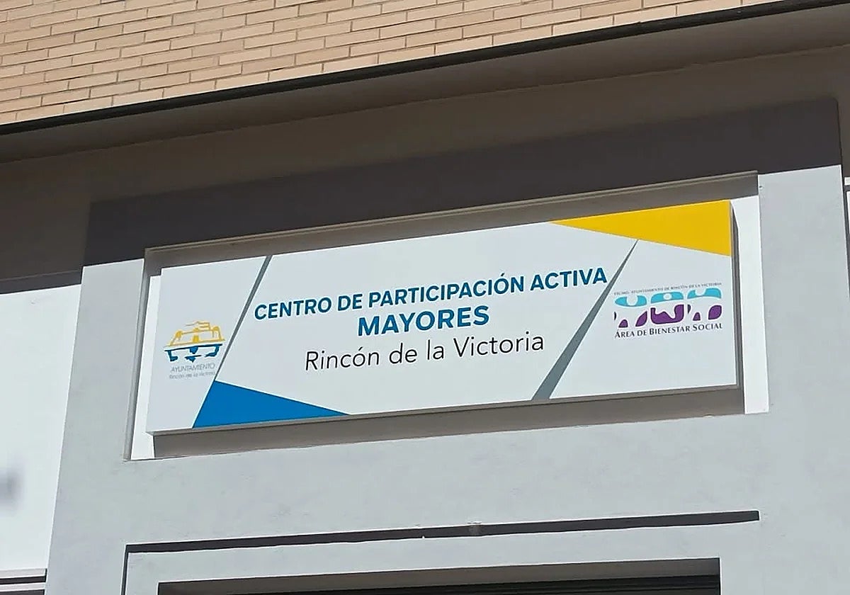 Talleres gratuitos de pintura para mayores en Rincón de la Victoria