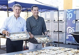 La estampa de los dirigentes populares friendo huevos suma ya diez años.