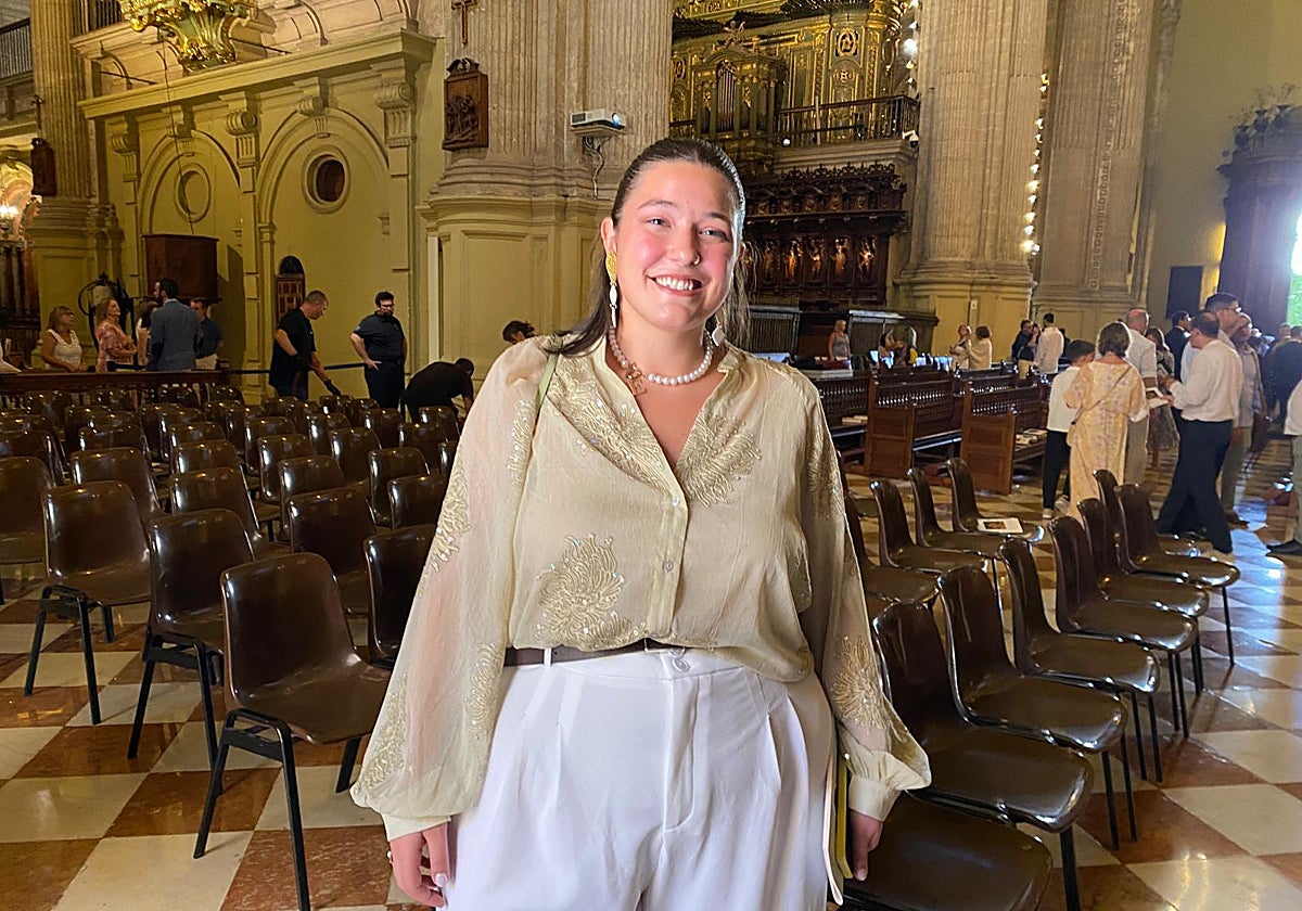 Elena Satué, sobrina del obispo de Málaga, tras la ceremonia de toma de posesión.