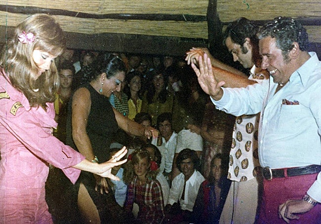 Los chorys bailando con Marisol y con Lola Flores.