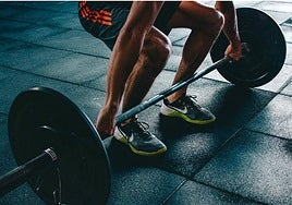 La autoadministración de testosterona está contraindicada. Sólo debe hacerse bajo prescripción médica.