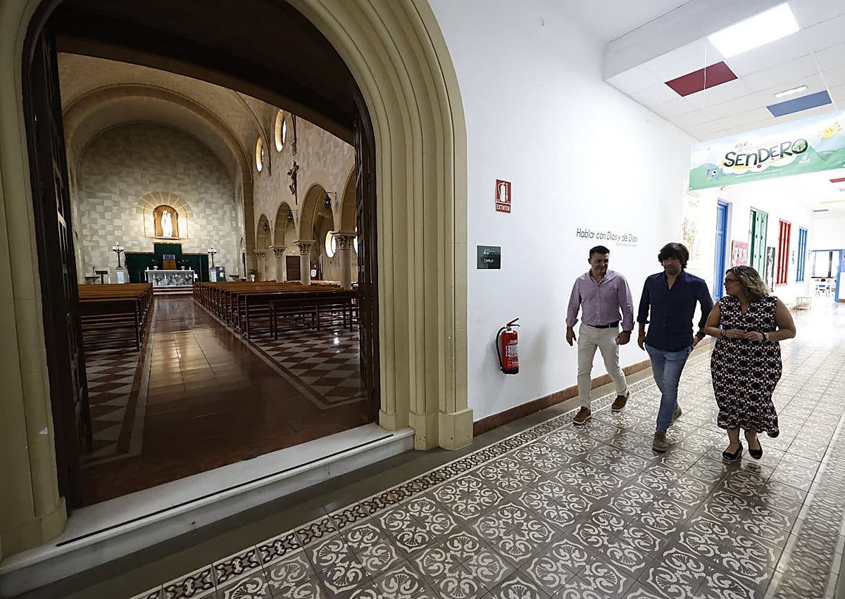 Imagen secundaria 1 - Más imágenes del colegio y de su director, 