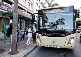 Autobús de la línea M-165 durante un trayecto.