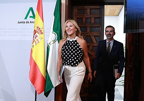 Carolina España y Ramón Fernández-Pacheco, tras el Consejo de Gobierno.