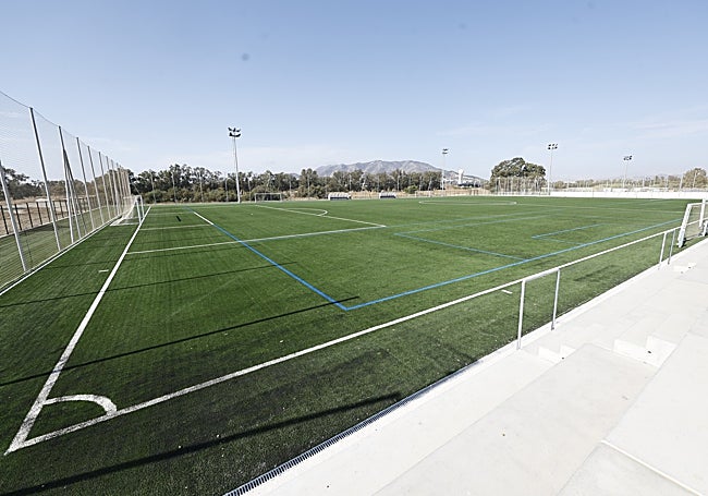 El campo seis, de césped artificial, el último dispuesto en la ciudad deportiva.