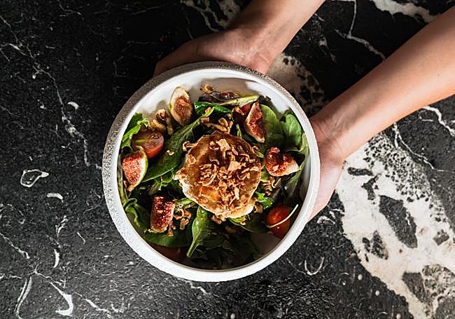 ASADOR DON JOAQUíN Ensalada de queso de cabra con higos