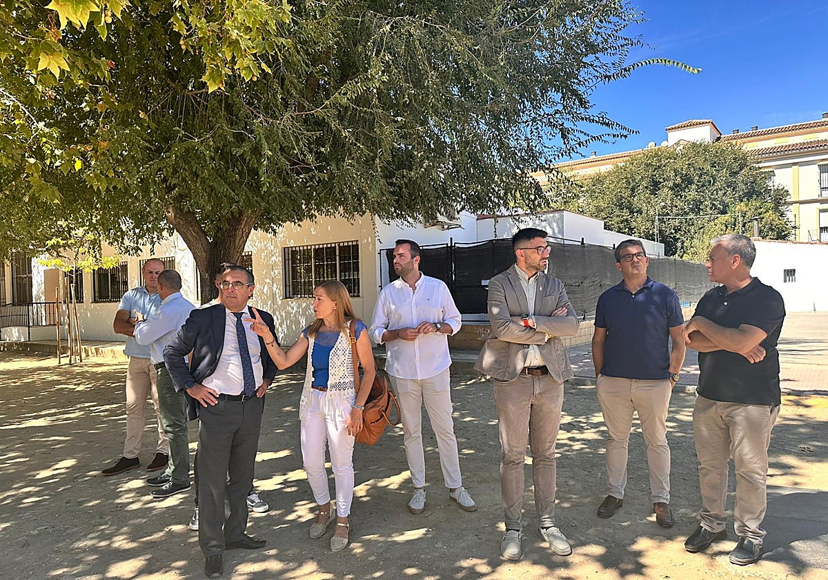 Visita institucional a Campillos para presentar la segunda fase del Plan de Bioclimatización en centros educativos.