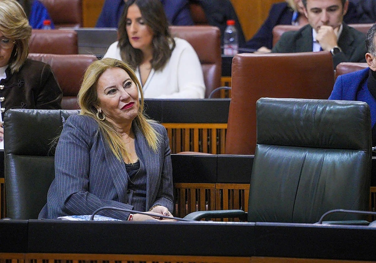 Carolina España, en su escaño del Parlamento de Andalucía.