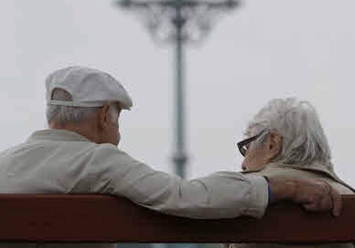 Un tribunal niega la pensión de viudedad a una mujer tras 24 años de convivencia y se la mantiene a su exesposa, de la que se divorció en 1999