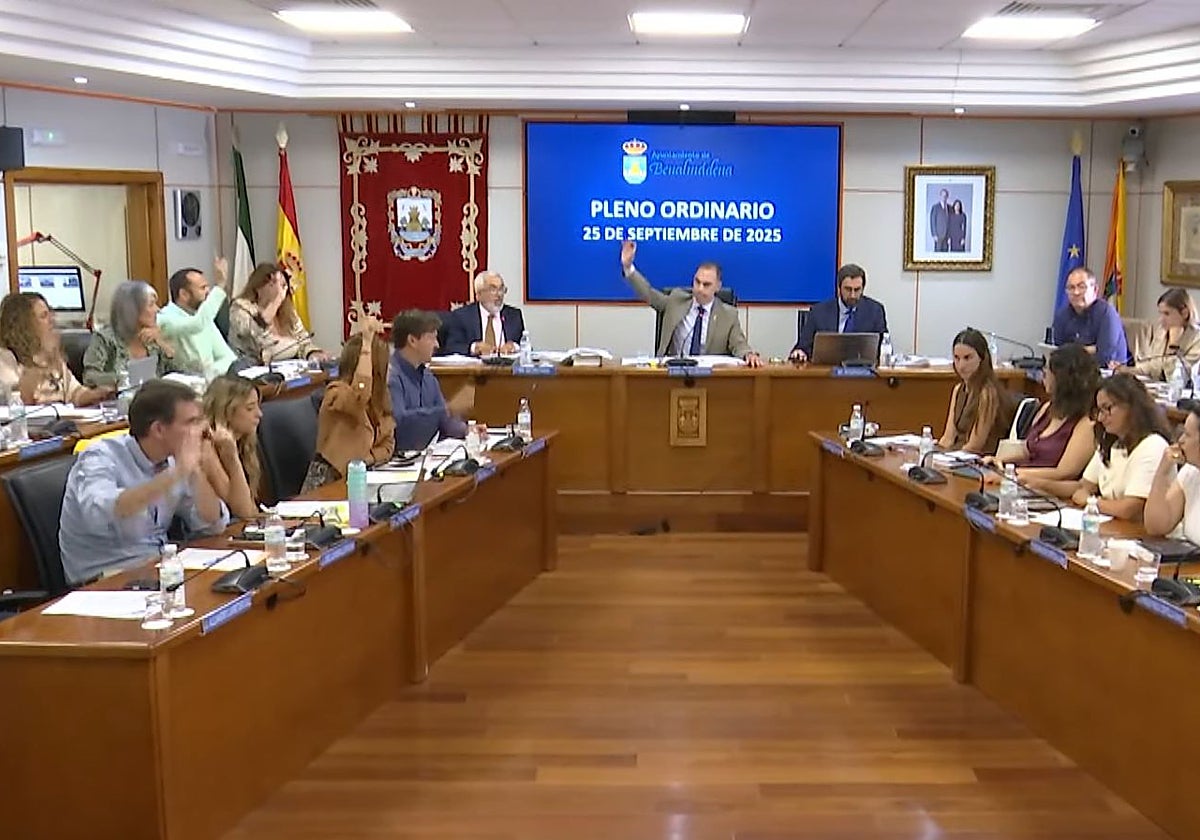 El Pleno aprobó de manera definitiva el Estudio de Detalle con el voto de PP e IU.