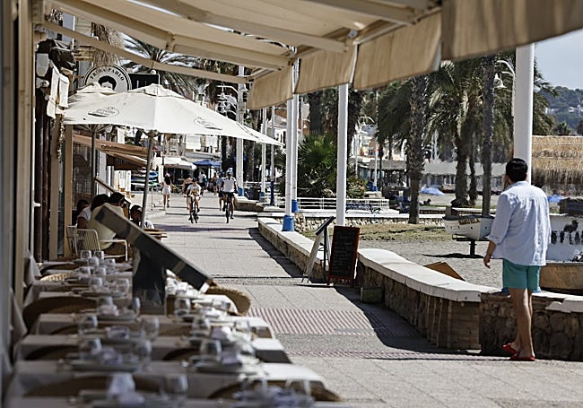Las terrazas deberán ser desmontadas durante el tiempo que duren las obras.