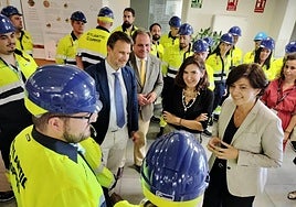 La consejera de Empleo, Rocío Blanco, ayer en Atlantic Copper.