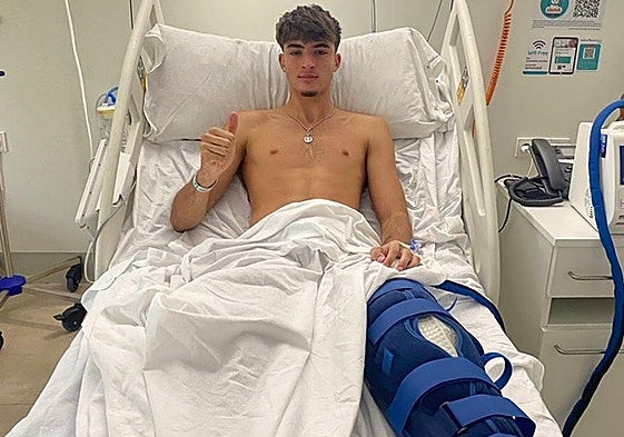 Dani Carrasco, en la habitación tras ser intervenido.