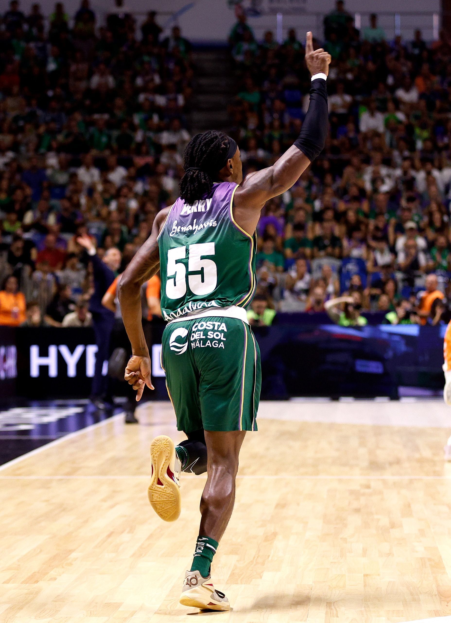 Unicaja-Valencia Basket: las mejores fotos de la semifinal de la Supercopa 2025