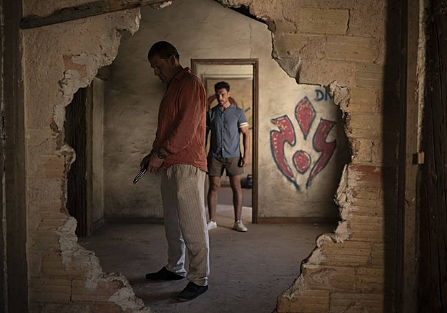 Sean Bean y James Nelson-Joyce, ajustando cuentas, en una escena rodada en Antequera.