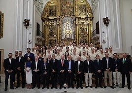 La ofrenda floral del Unicaja Baloncesto a la Virgen de la Victoria, en imágenes