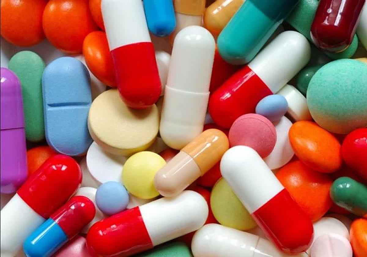 Avisan de los riesgos de partir o disolver las pastillas o abrir las cápsulas cuando cuesta tragarlas