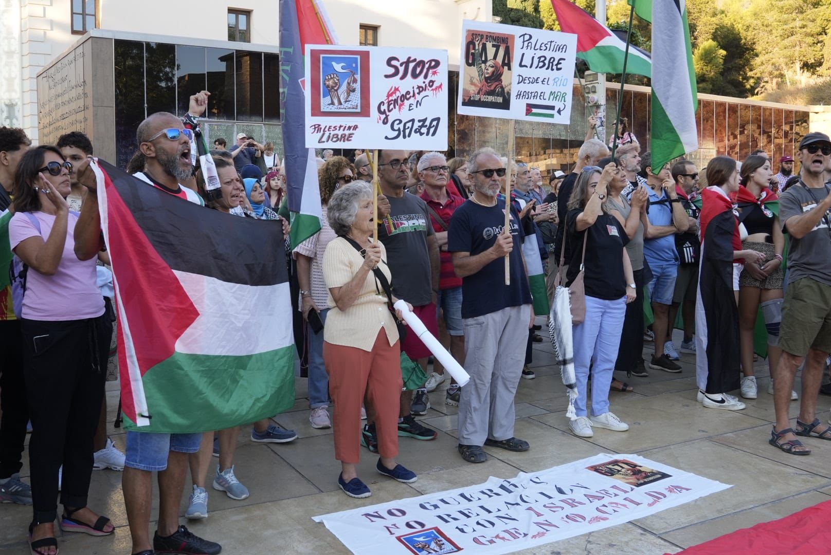 La protesta en Málaga por la flotilla de Gaza, en imágenes