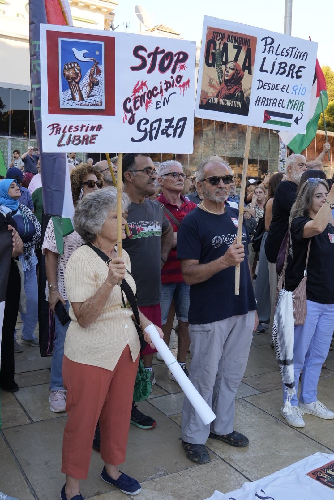 La protesta en Málaga por la flotilla de Gaza, en imágenes