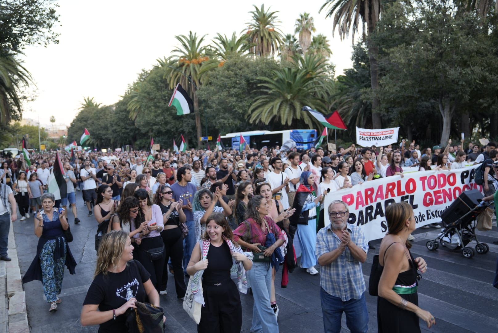La protesta en Málaga por la flotilla de Gaza, en imágenes