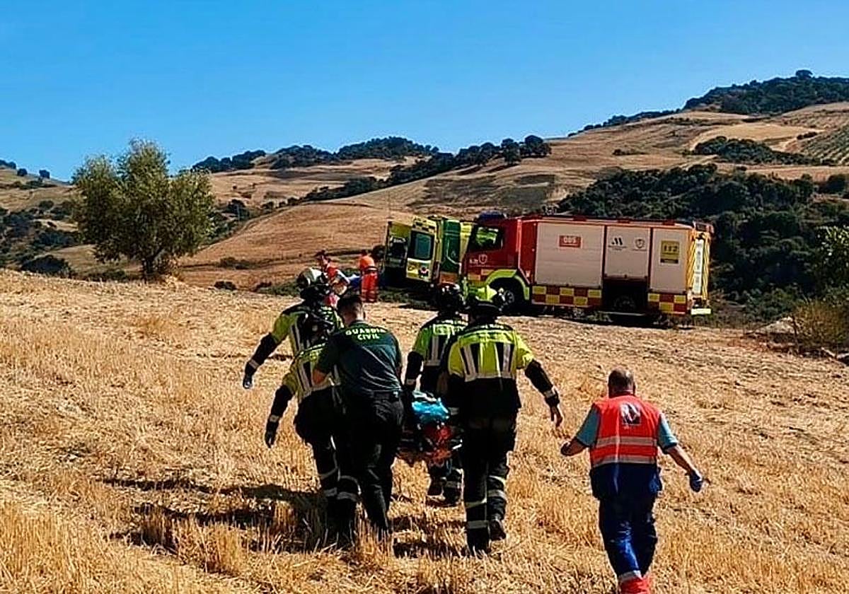 Rescate de la parapentista herida en Montecorto