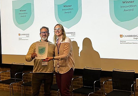 Un centro examinador de Málaga, premiado a nivel mundial por la Universidad de Cambridge