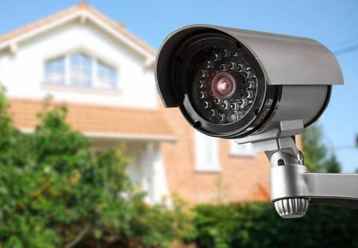 Poner una pegatina de alarma de seguridad en casa sin tener contratado el servicio puede salir muy caro