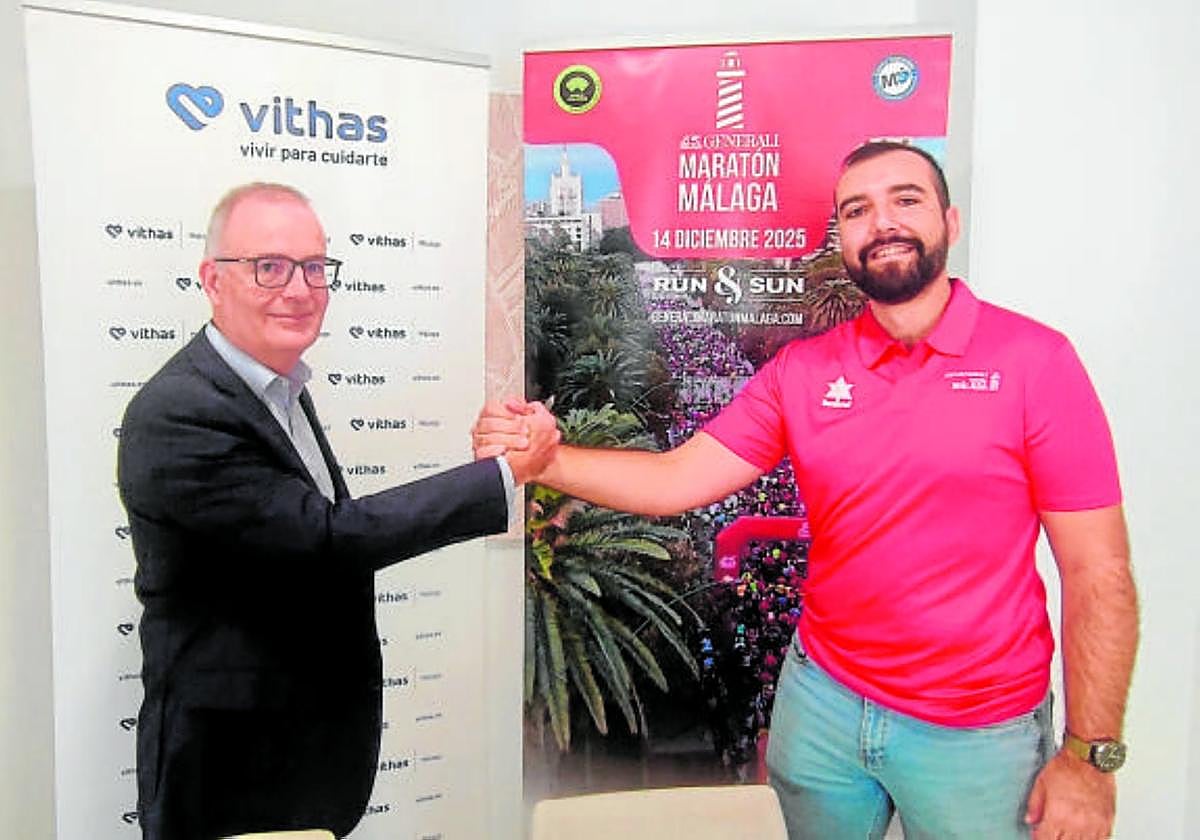 José María Baena, director territorial de Vithas en Andalucía, y Alberto Martín, director técnico de la carrera.