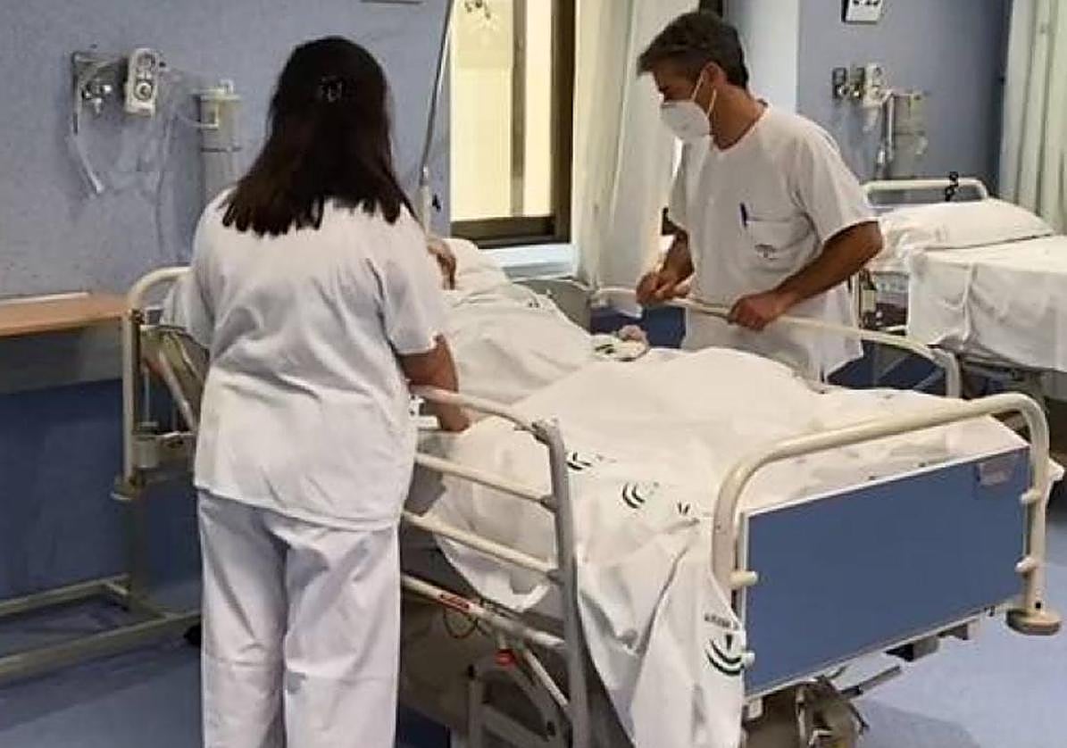 Sube 58 puntos en una semana la tasa de incidencia de la gripe y el Covid en Andalucía