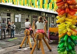 Arriate celebra estos días su Fiesta del Aire con música, artesanía, magia y música.