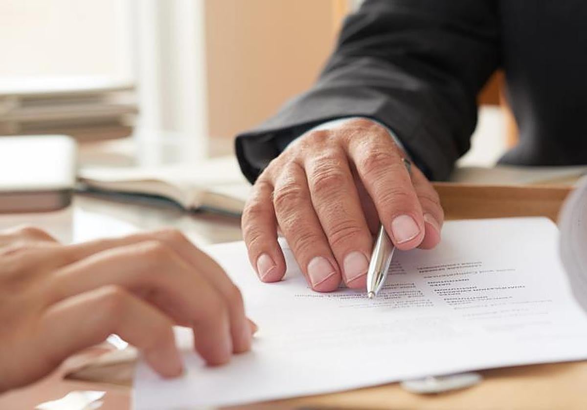 Los contratos de sustitución pasarán a indefinidos por ley tras la reincorporación del trabajador en estos casos