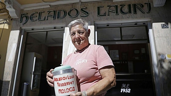 Se jubila Consuelo Lauri, la niña que no paraba de comer helados