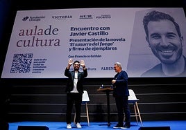 Así fue la presentación de 'El susurro del fuego' con Javier Castillo en el Aula de Cultura de SUR