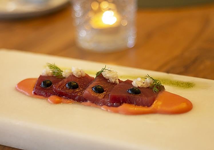 Atún de Almadraba con hinojo y naranja.