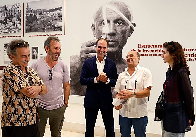 José Ramón Iglesias, Antonio Molero, Miguel López-Remiro, Pepe Viyuela y Mar Calvo, durante la visita.