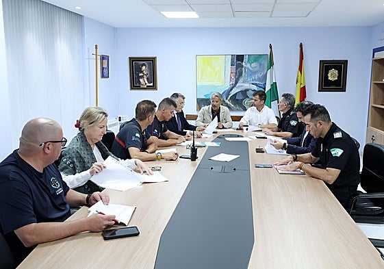 Imagen de la reunión del Centro de Coordinación mantenida en la Jefatura de la Policía Local.
