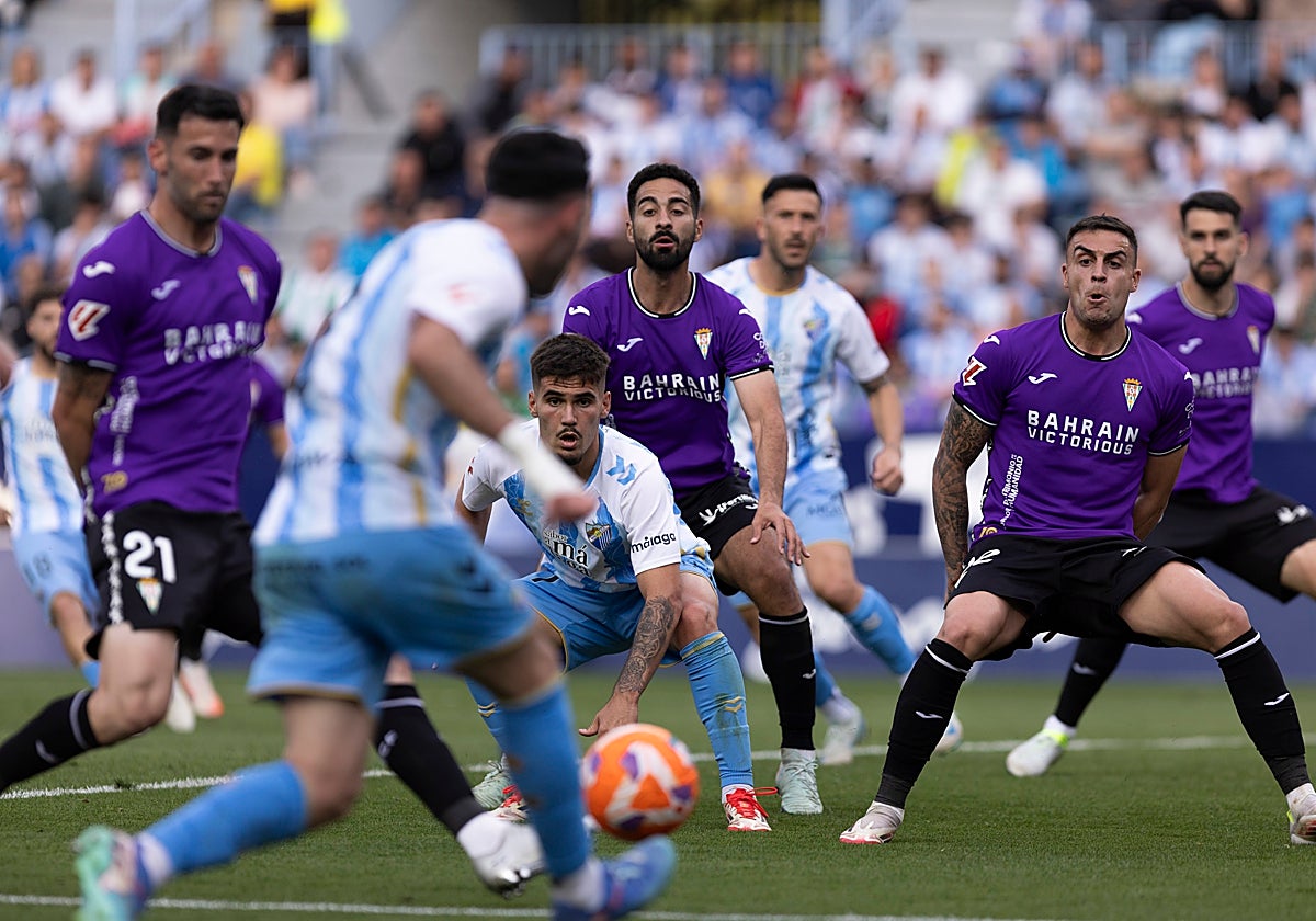 Imagen del último Málaga-Córdoba, que acabó con derrota blanquiazul por 0-1.